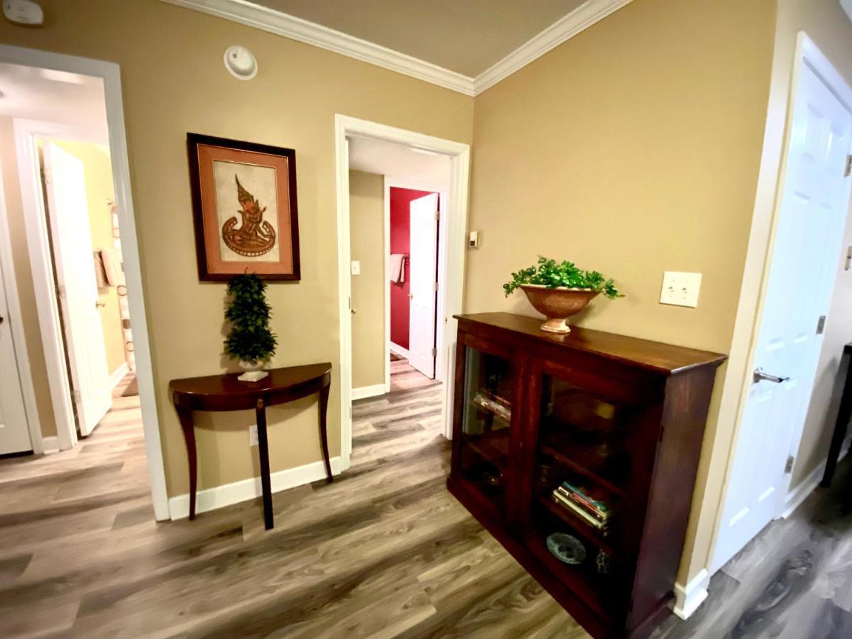 Trendy 2Bed 2 Bath Villa In The Village With King Bed Raleigh Exterior photo