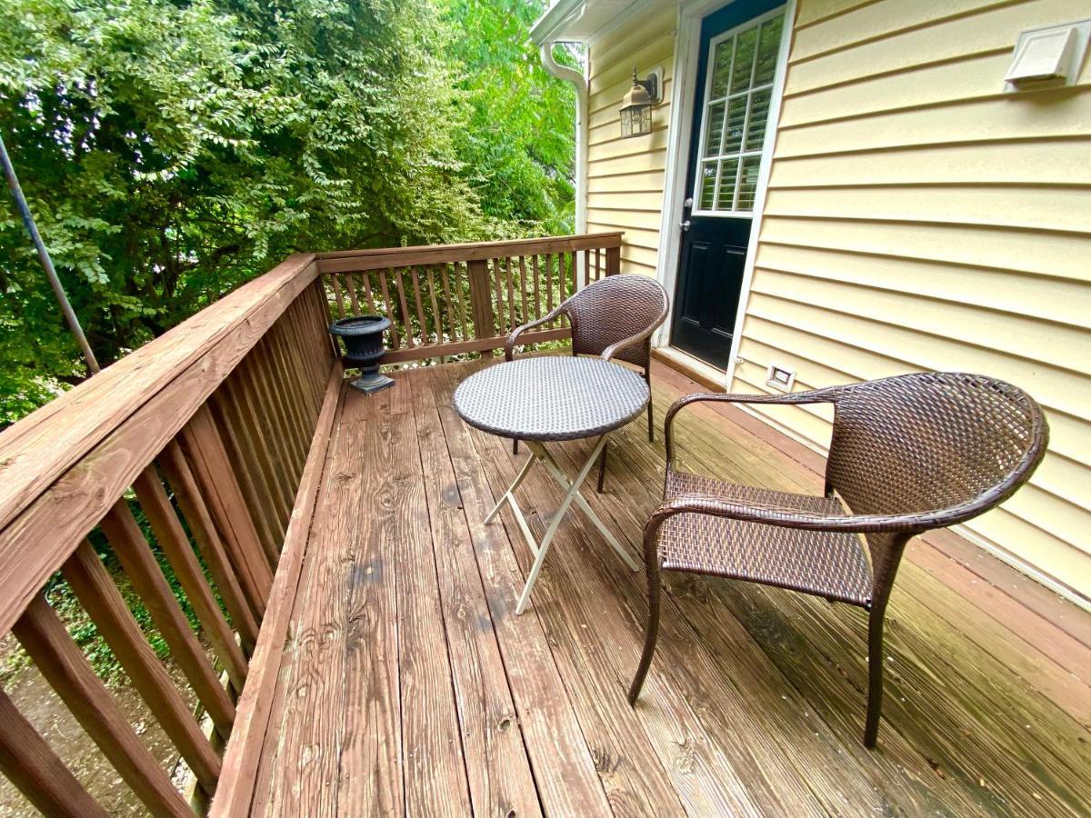 Trendy 2Bed 2 Bath Villa In The Village With King Bed Raleigh Exterior photo